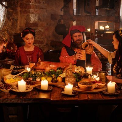 Средновековна вечеря