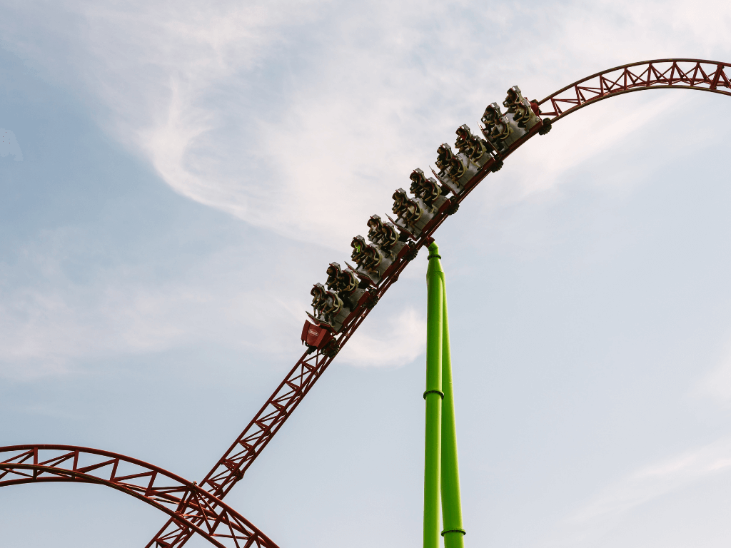 Влакче на ужасите в тематичния парк Adventure Land