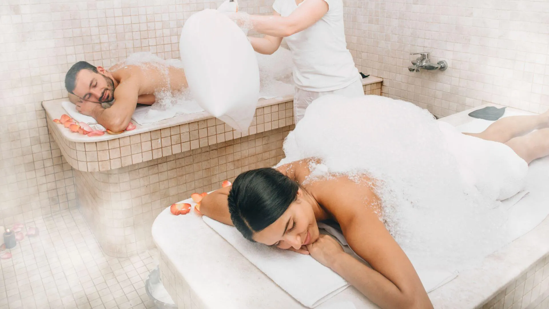 Релакс в традиционна турска баня с пяна